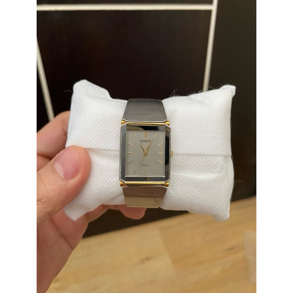 Jam tangan Vintage Seiko Spirit Tank 7N01-5A50