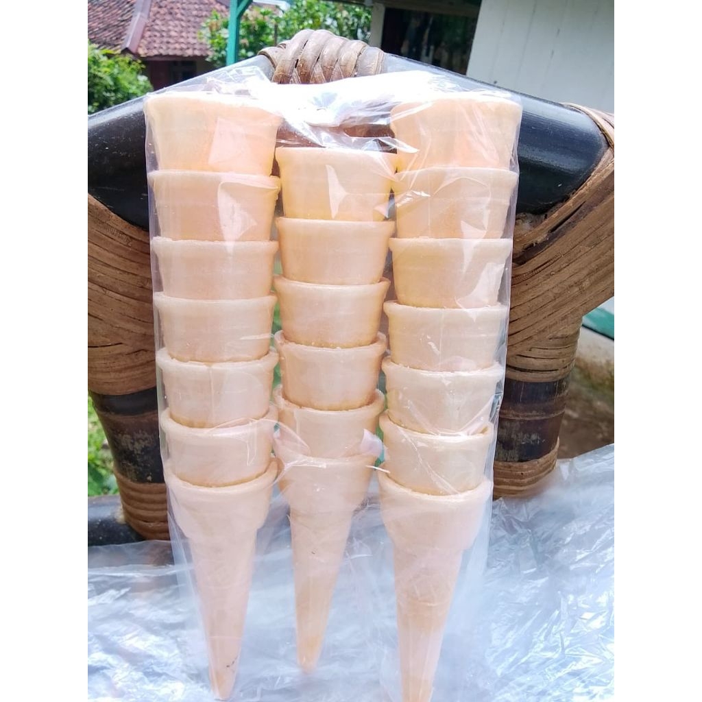 

Cone Es Krim mini Warna Warni/corong escriam mini ukuran 4cm murah/ glosir