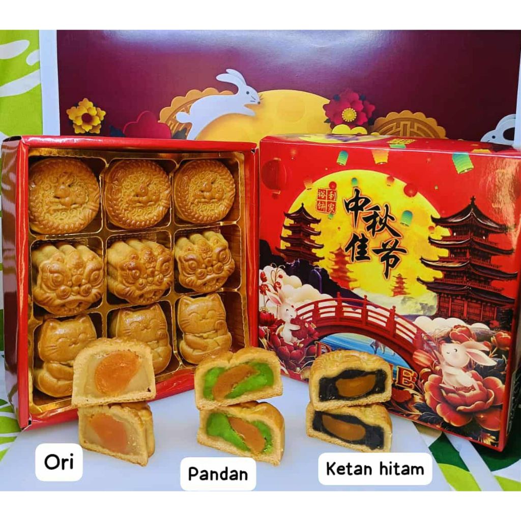 KUE BULAN MAKAU TELUR DJI LIE PEMANGKAT