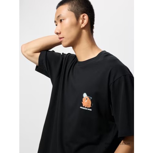 Kaos Uniqlo UT Chainsaw Man Lengan Pendek 485079 Original Kaos UT Unisex Kasual Keren