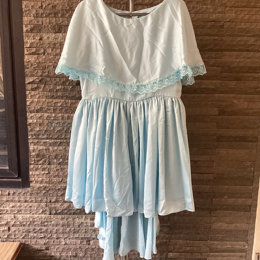 Preloved Gaun Pesta Biru Muda
