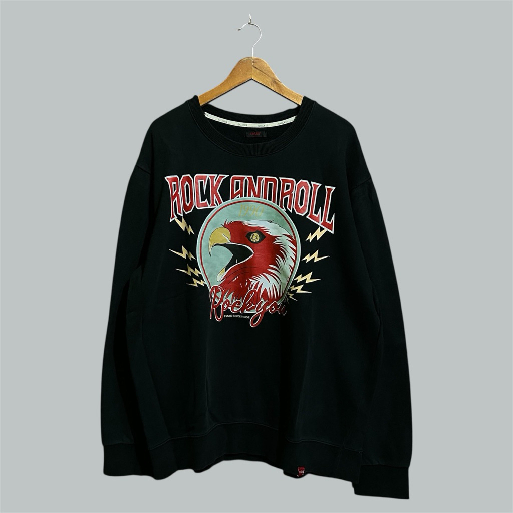 crewneck hitam motif Ratio