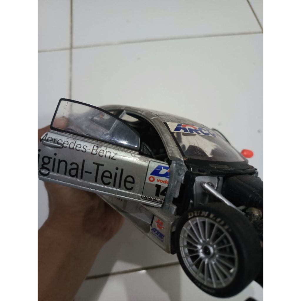 Maisto Mercedes-Benz CLK-DTM 2000, 1/18 Arcor