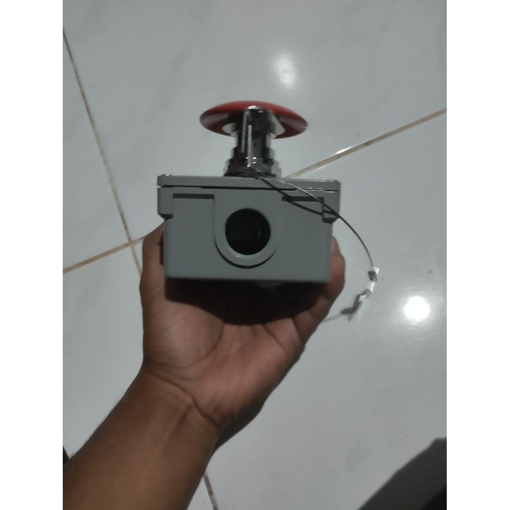 emergency stop eaton new condition