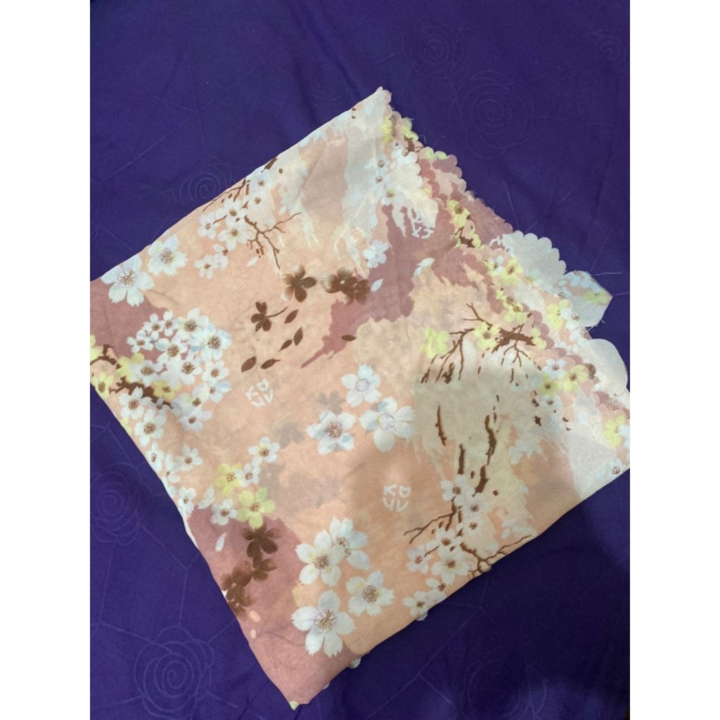 preloved hijab motif