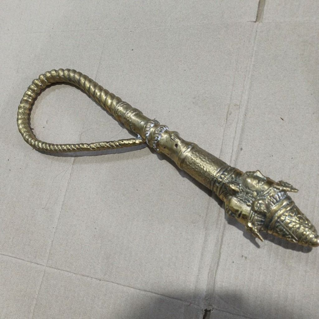 Cemeti kuningan trimurti besar 40cm