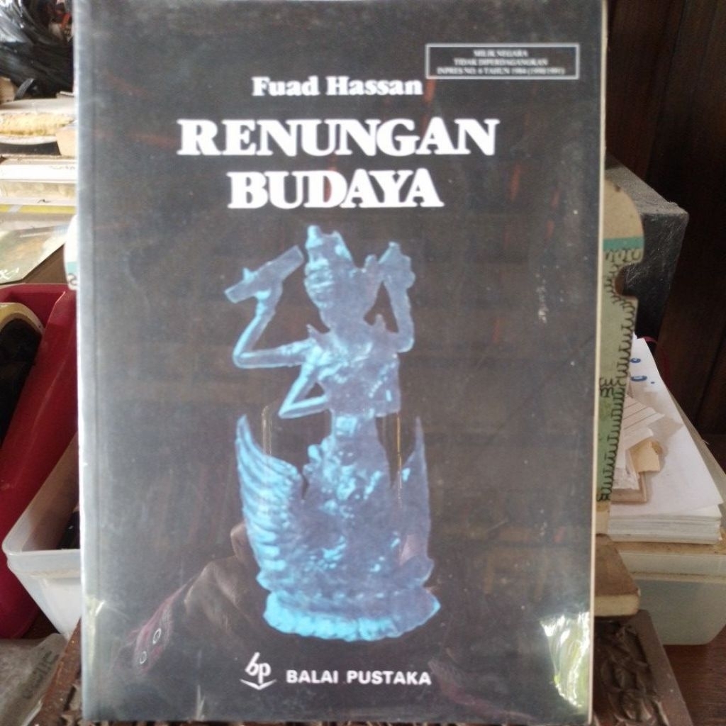 Renungan Budaya. Fuad Hassan.