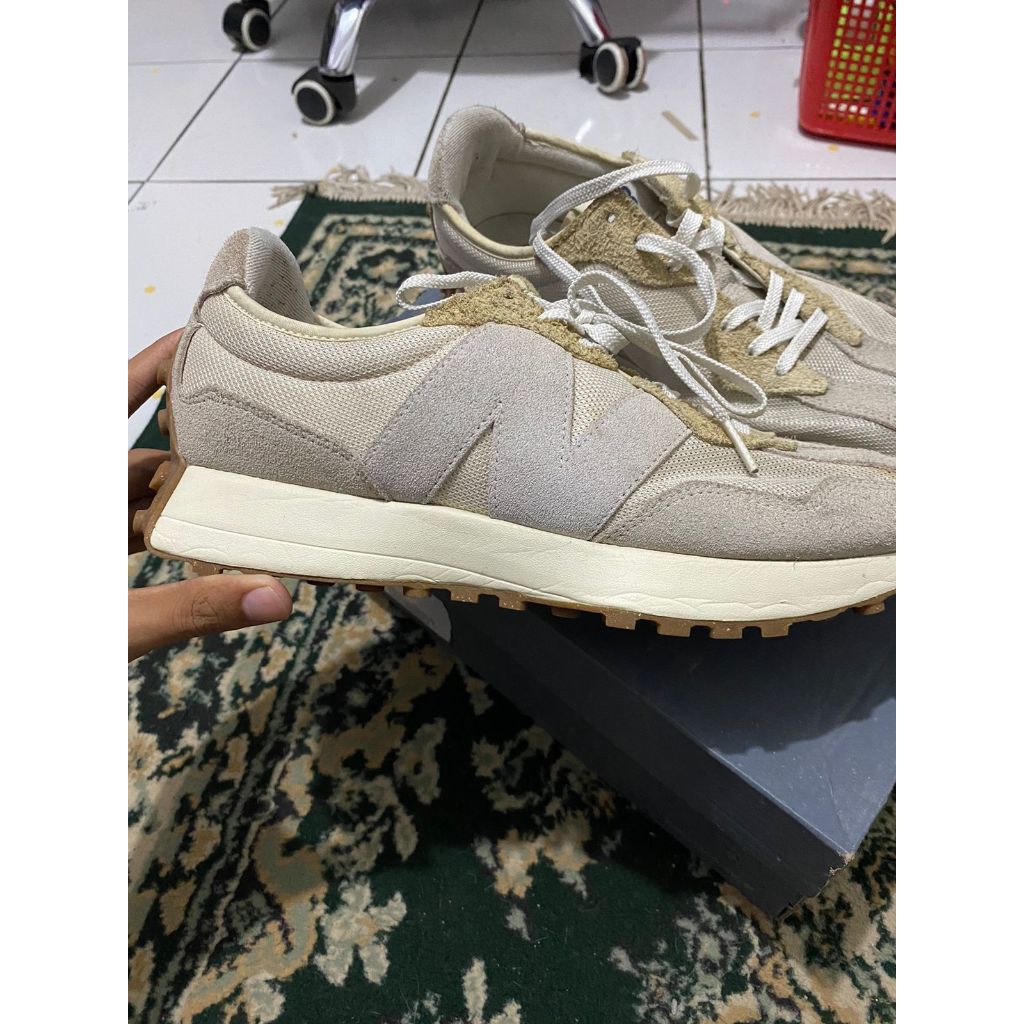 Sepatu New Balance 327 MS327RC