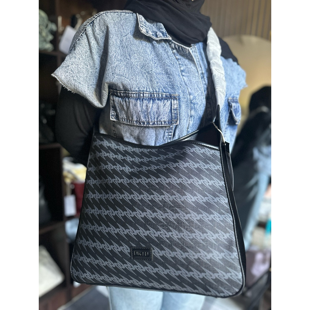 OMTO - Sling and Shoulder Bag