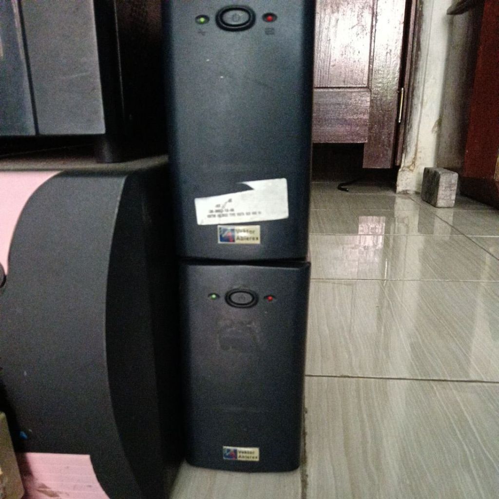 UPS VEKTOR ABLEREX VESTA 625 600VA = 400,000