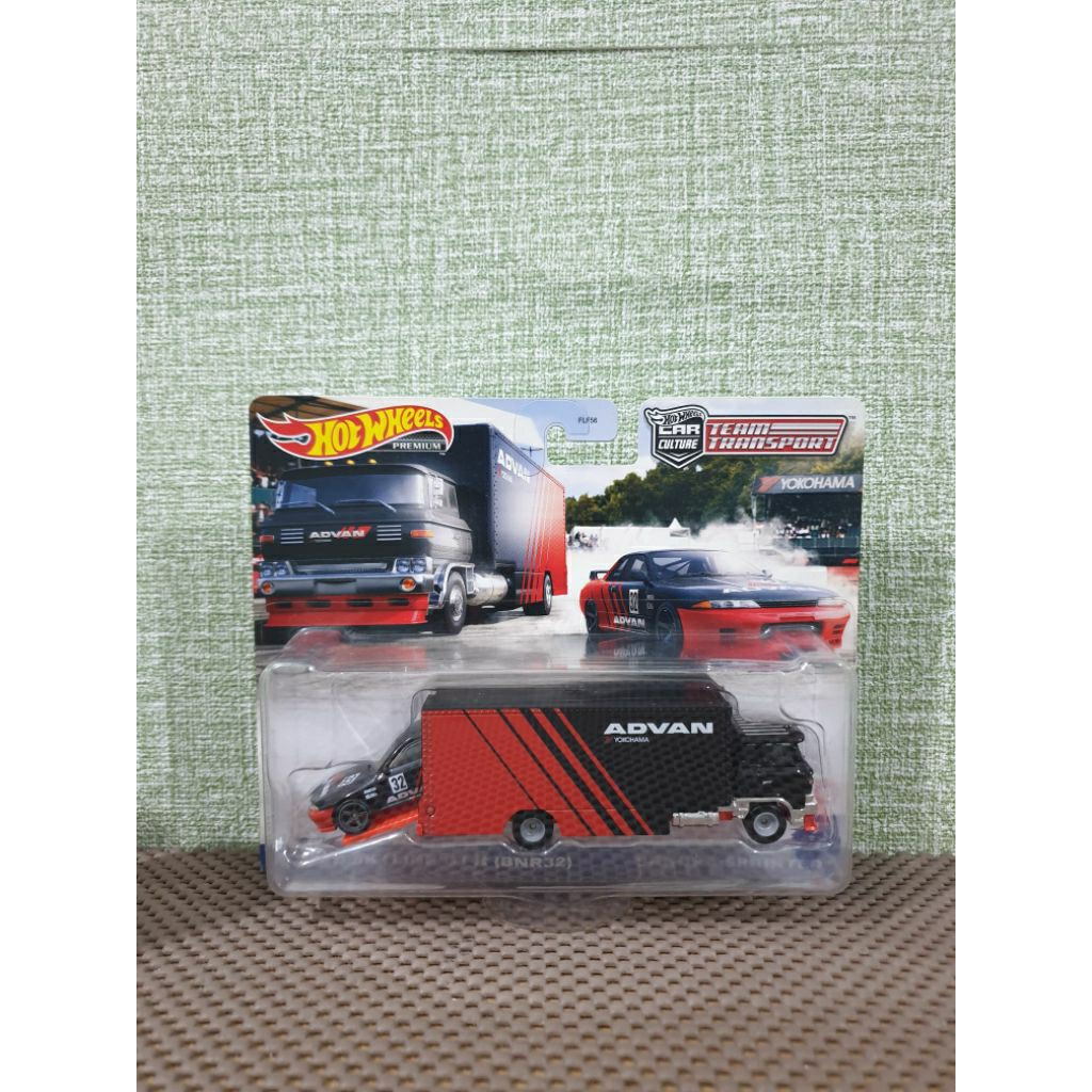 Hot Wheels - Nissan Skyline R32 Team Transport