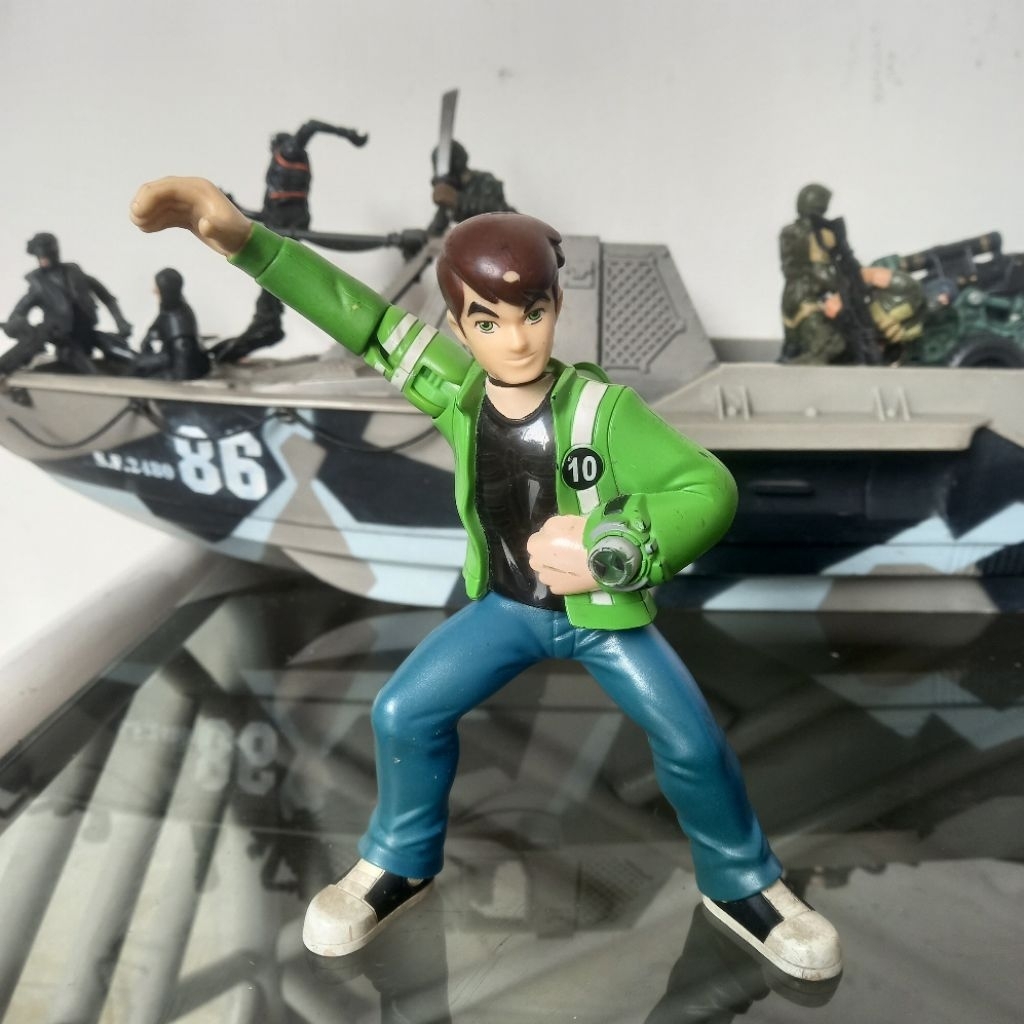 Action Figure Ben 10 Alien Force Ben Tennyson Transforming Bandai