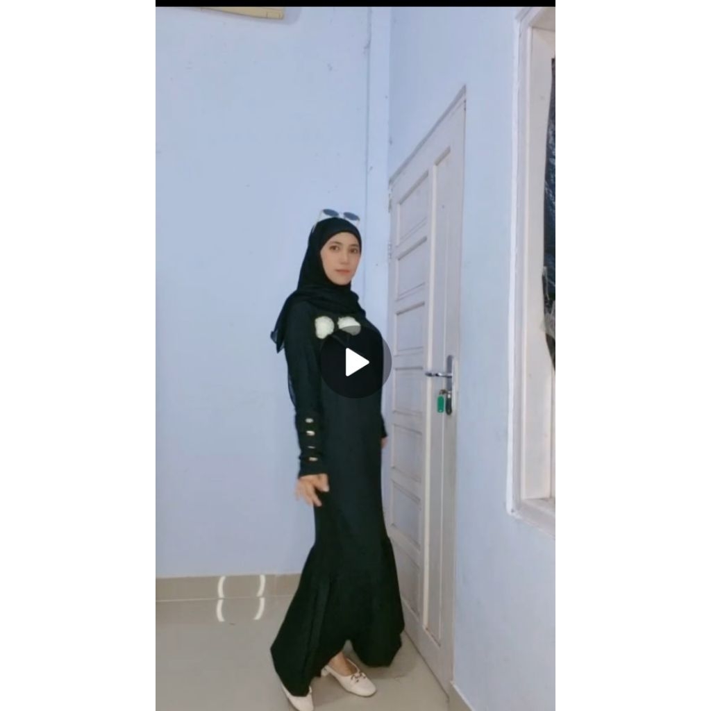 Gamis knit rajut uniqlo hitam