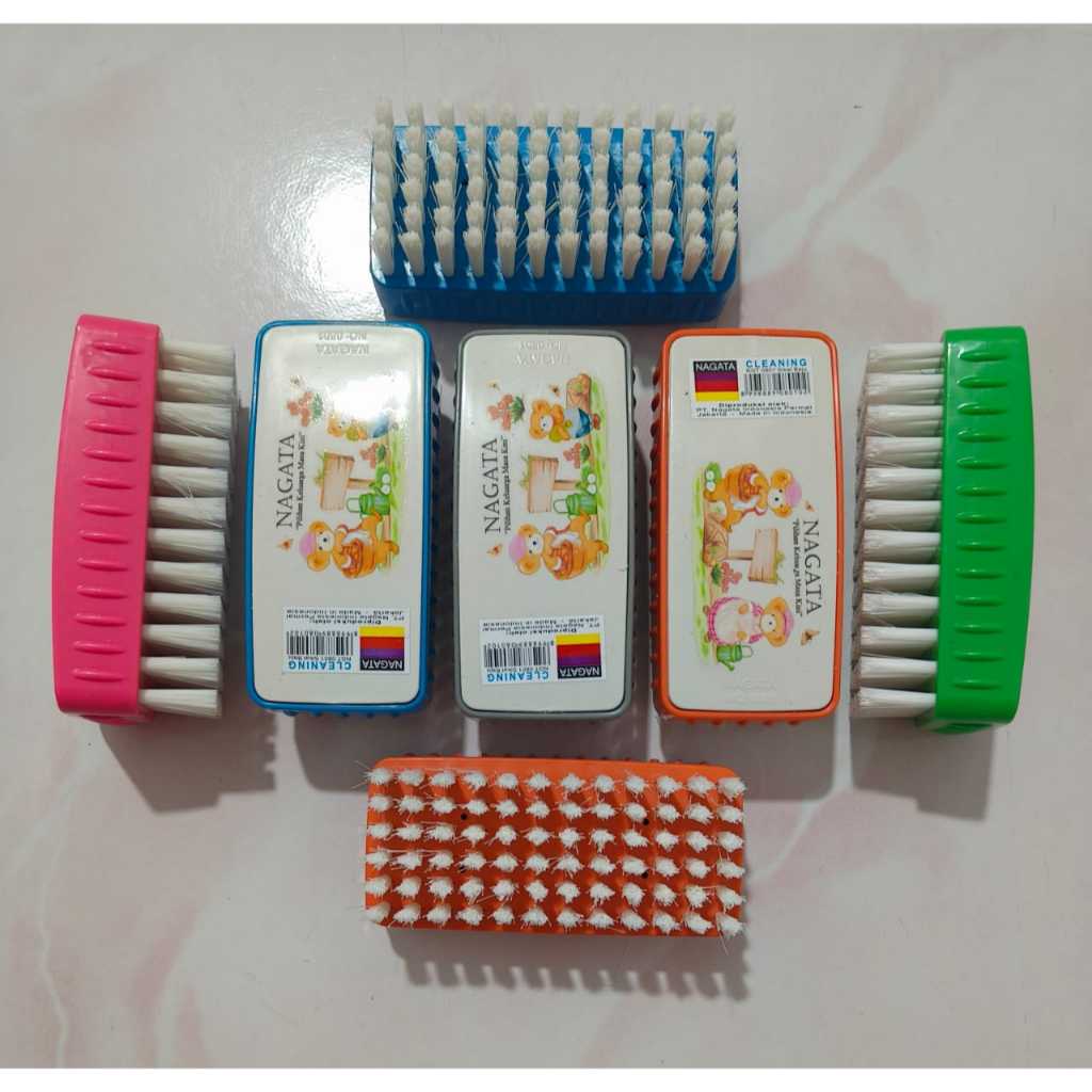 sikat baju /sikat lantai / sikat baju plastik / sikat baju nagata 0801 /sikat serbaguna nagata