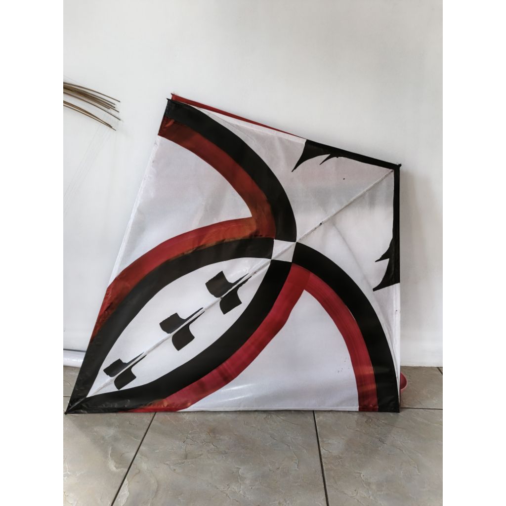 10 vicis layangan aduan giblur  ukuran 110 cm