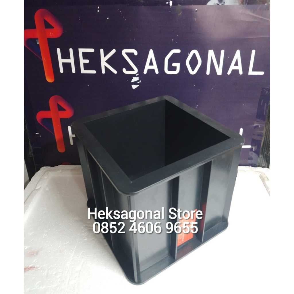 Cetakan kubus cor semen beton bahan plastik Balikpapan