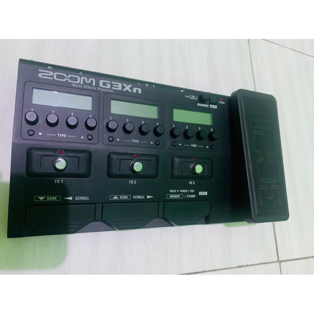 Efek Gitar Zoom G3xn