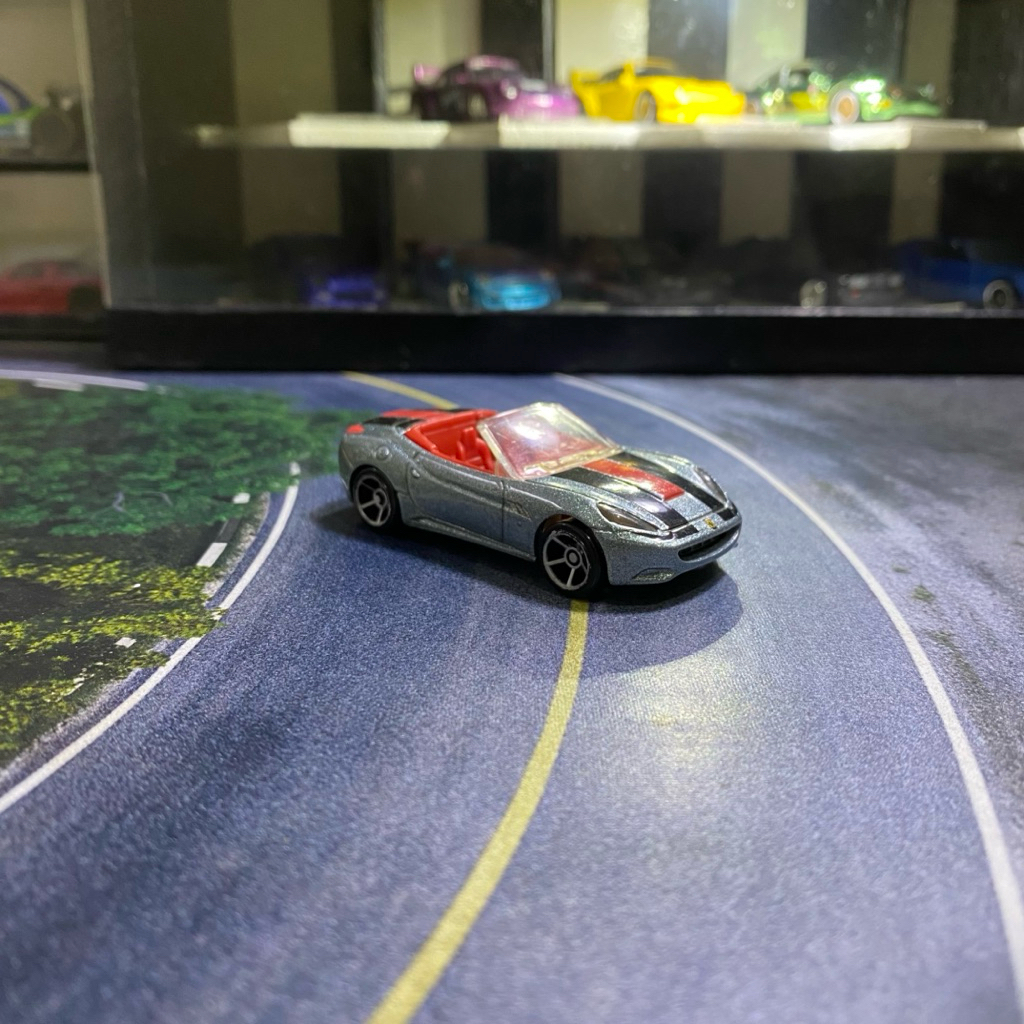 Hot Wheels Ferrari California Loose