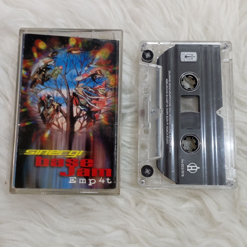 Kaset Pita Base Jam