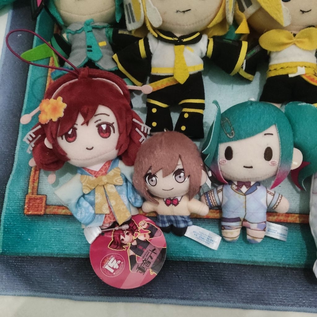 Gantungan Kunci Fuwapuchi/Puchinui Project Sekai Colorful Stage Feat Hatsune Miku. Momoi Airi, Miku,