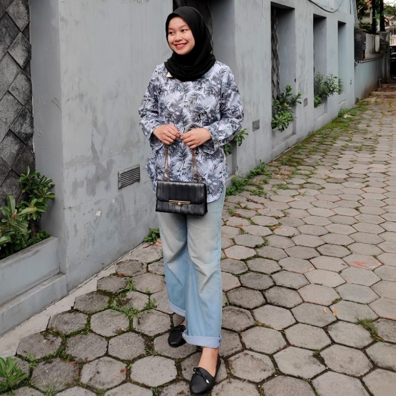 Beamish Tunik Wanita Lengan Panjang Motif Daun Abu-Abu dan Biru - T 3220104