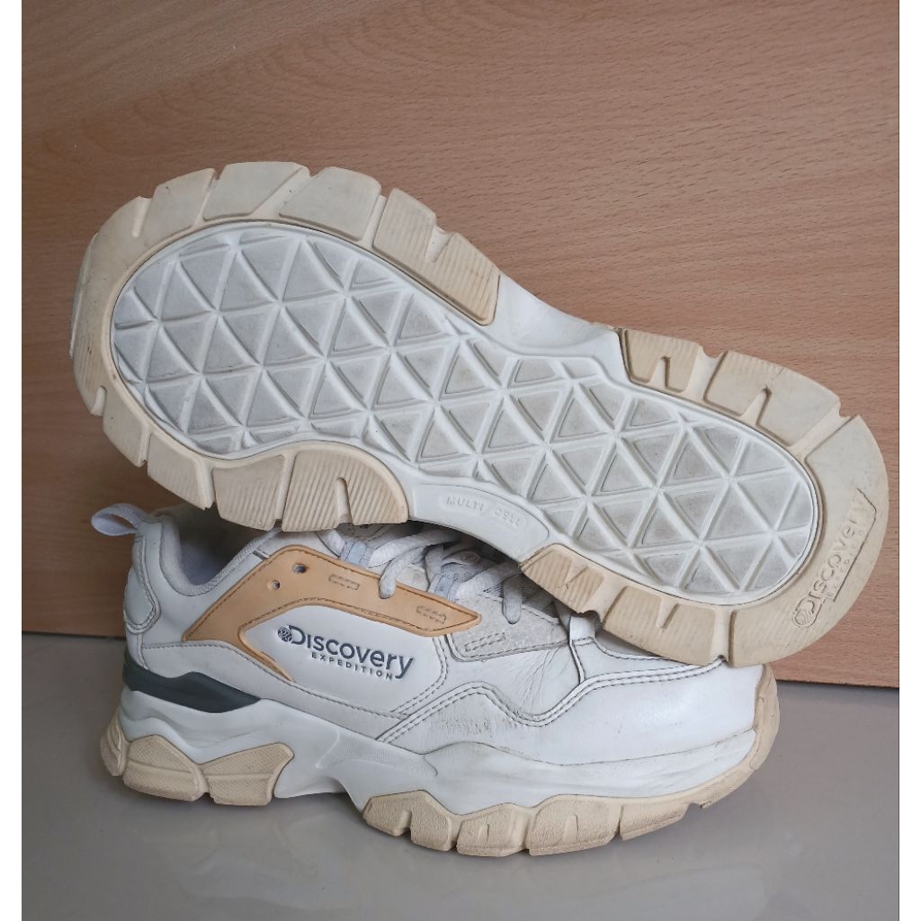 Sepatu Discovery expedition 42