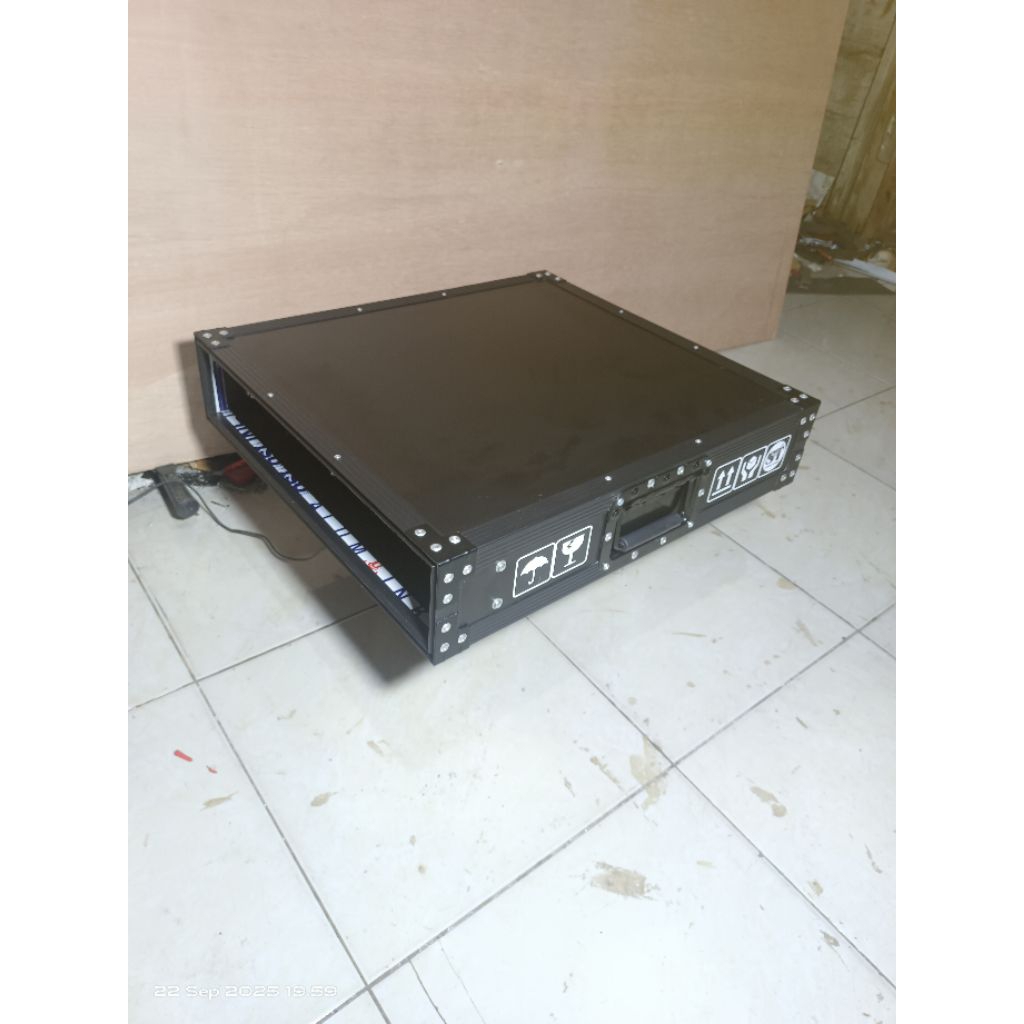 Hardcase power 2u list hitam harkes 2u harkis power 2u power amplifier
