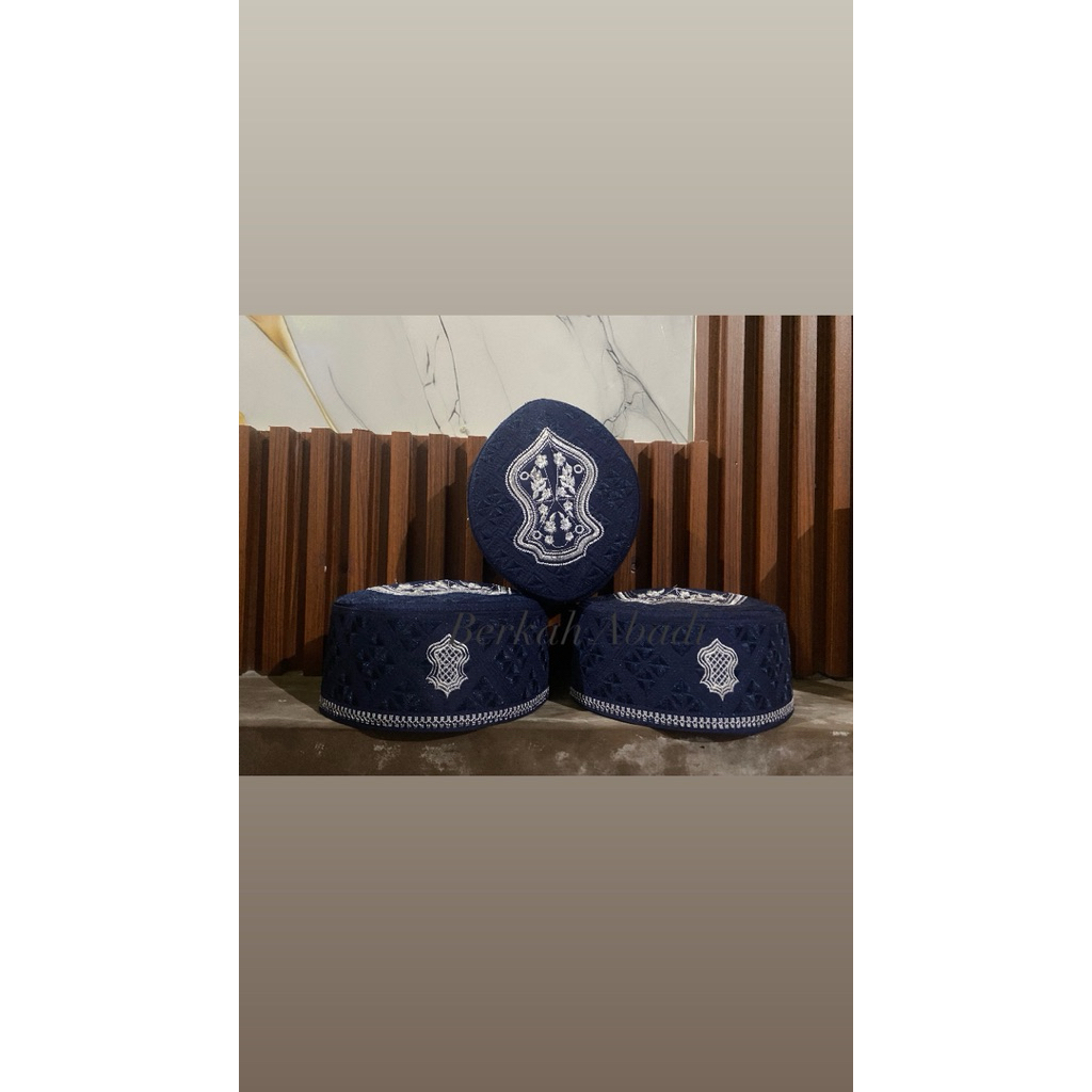 SONGKOK PECI KOPYAH USTADZ ADI HIDAYAT peci assagofah navy dengan logo terompa