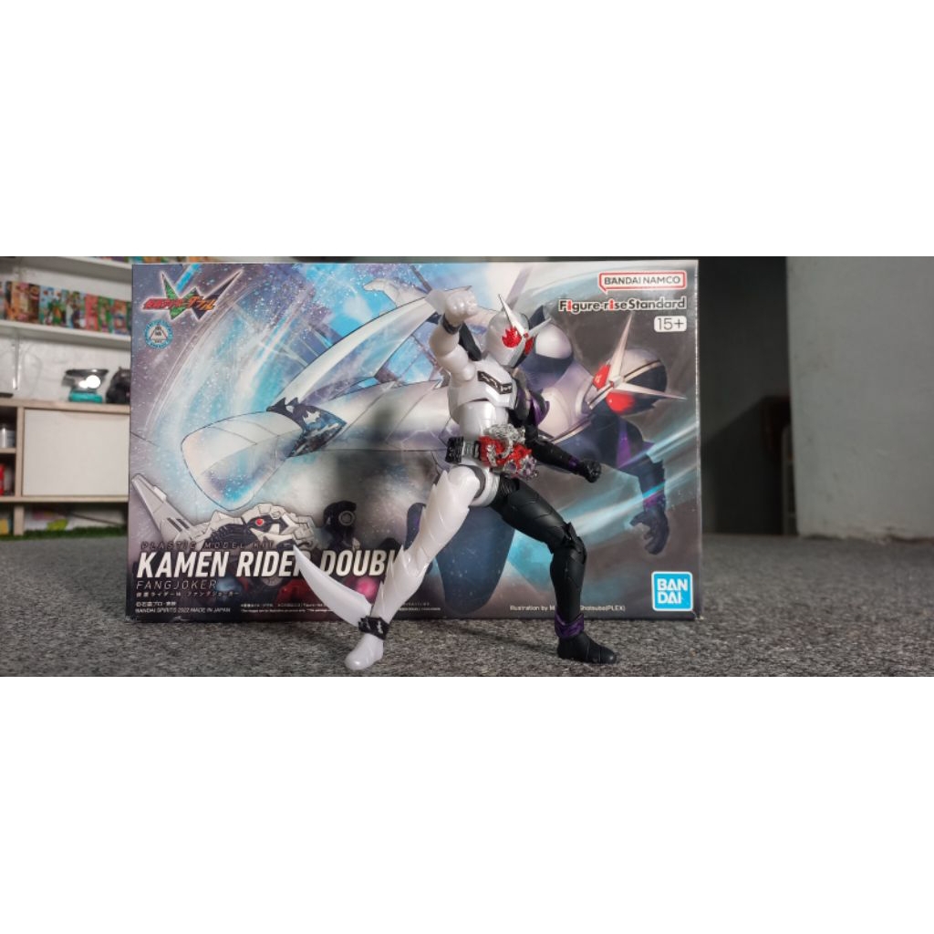 Figure rise standart kamen rider W fang joker Bandai