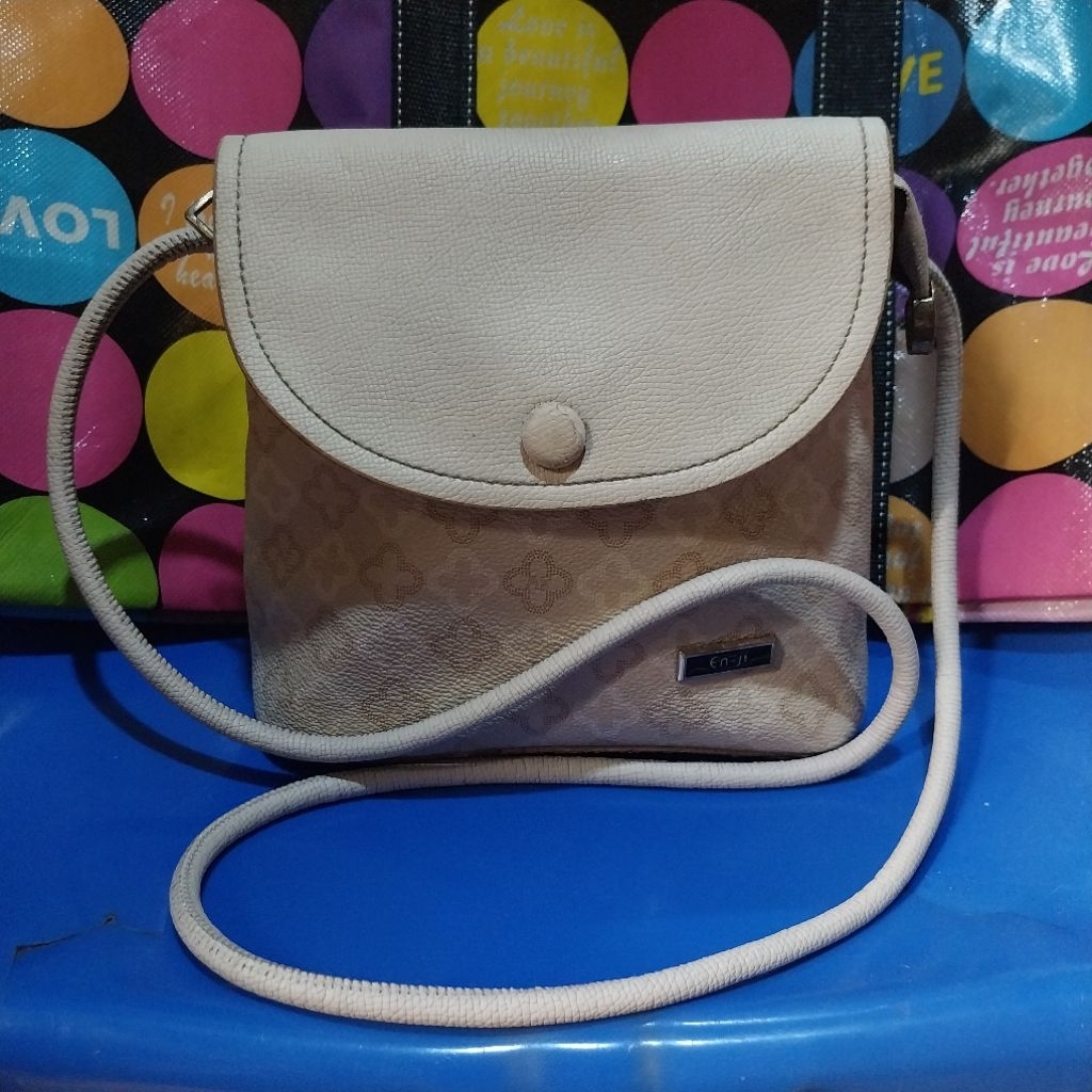 En-Ji Sling bag - Preloved