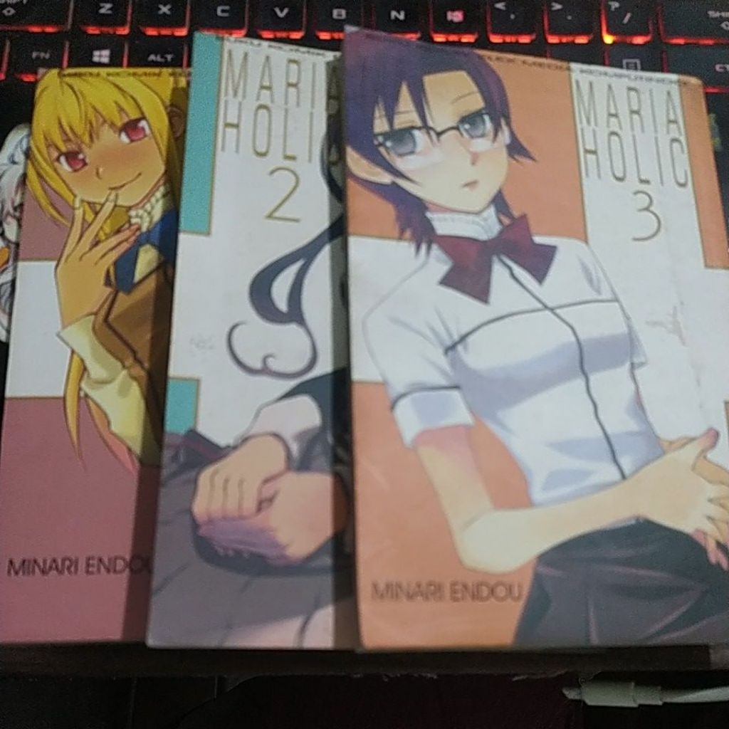 komik preloved set Maria holic