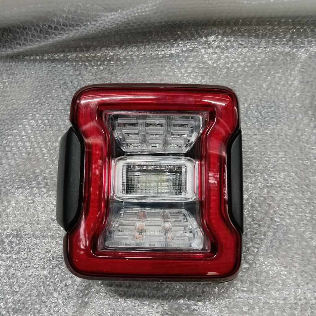 stoplamp lampu belakang jeep wrangler rubicon jl