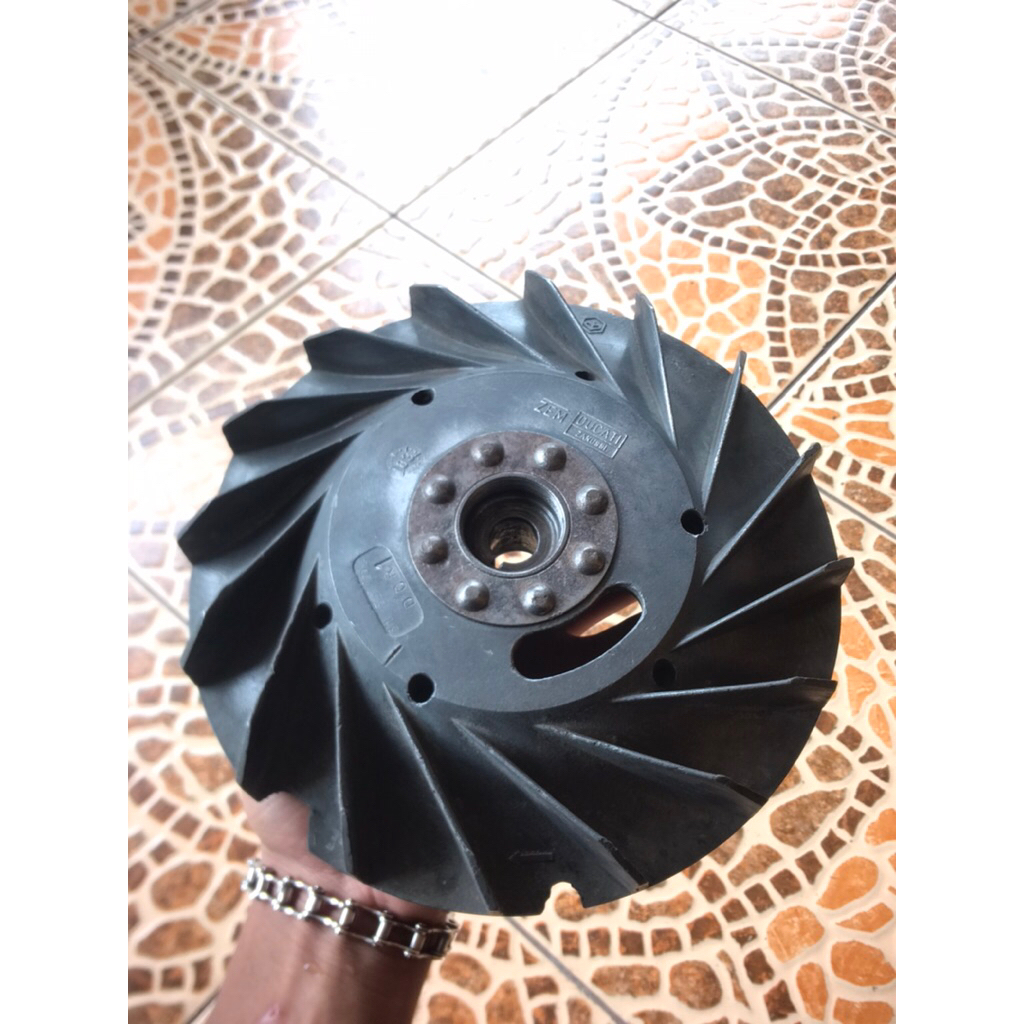 Mangnet vespa Ducati Zem original copotan