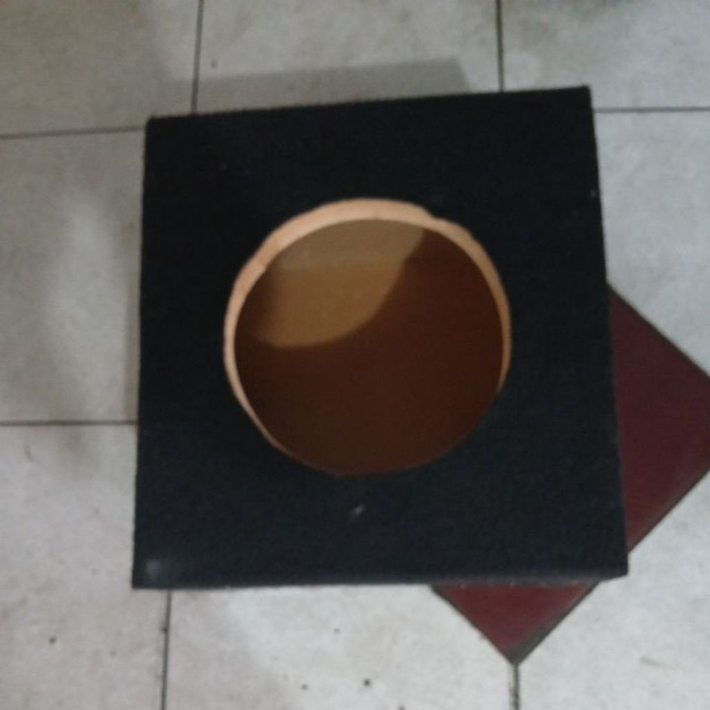 kotak box subwoofer 8 inci