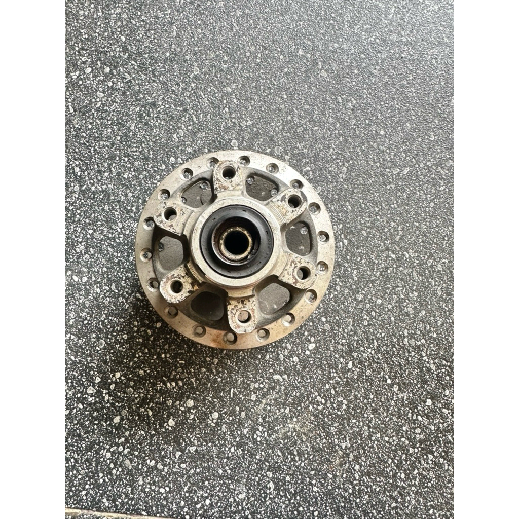 tromol depan tiger revo ori