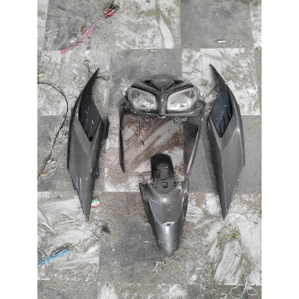 bodi kanan kiri tameng depan vario 110 techno karbu ori