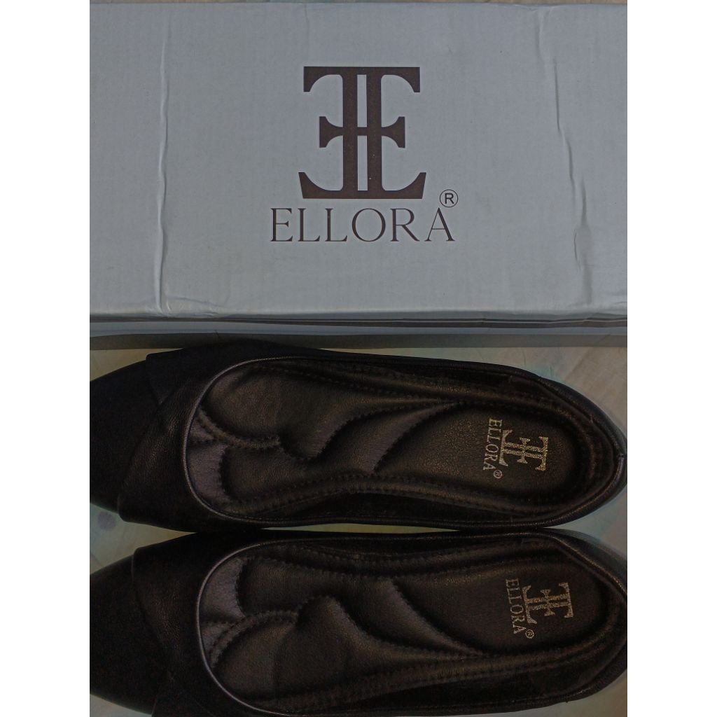 (PRELOVED) ELLORA SHOES SEPATU KERJA