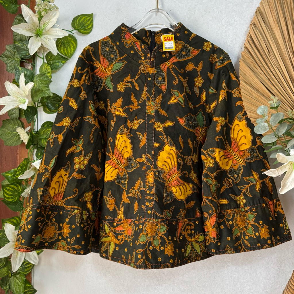 Blouse Crop Batik Djene Hitam