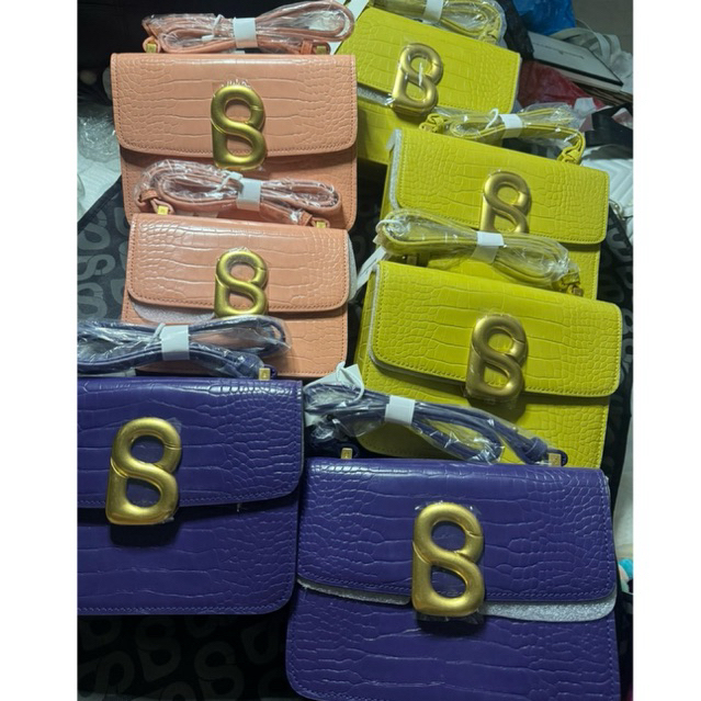 BUTTONSCARVES AUDREY 2.0 BAG MEDIUM BISCOTTI RAISIN NEW BUKAN SECOND PRELOVED BEKAS BALIKPAPAN HITAM