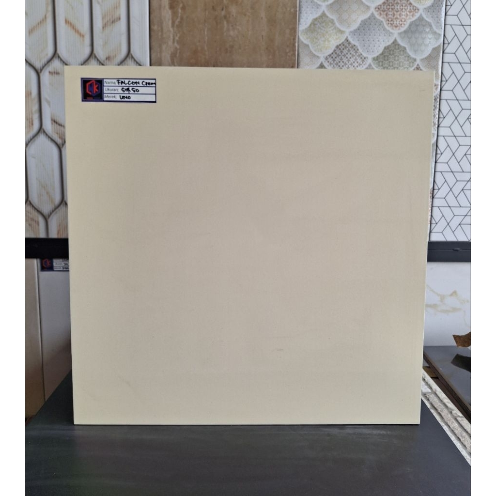 Keramik Lantai Cutting 50x50 Falcon Crem || Crem Polos || UNO