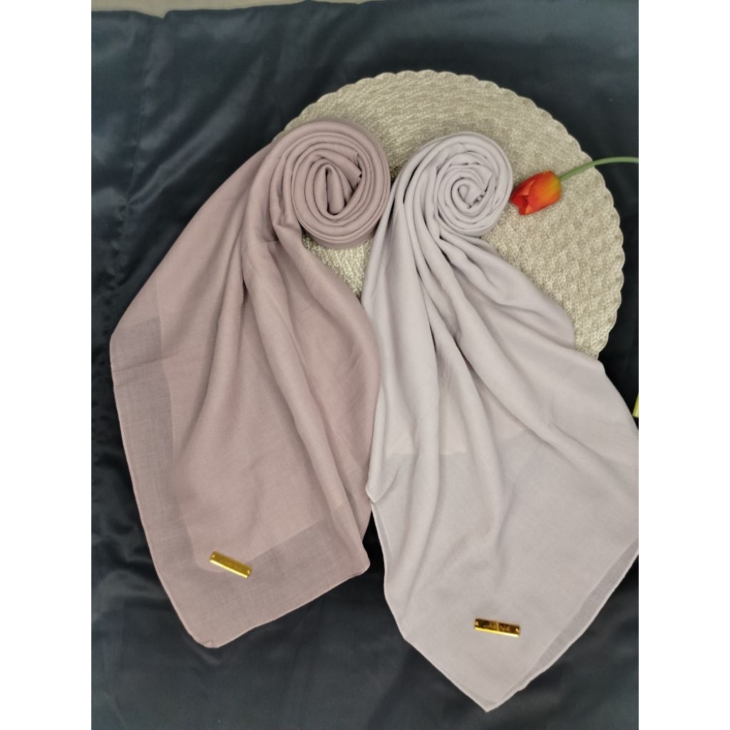 [LOOKSY] Hijab Segi Empat Premium – Bahan Voal Adem, Anti Licin, Warna Elegan. Aulia hijab