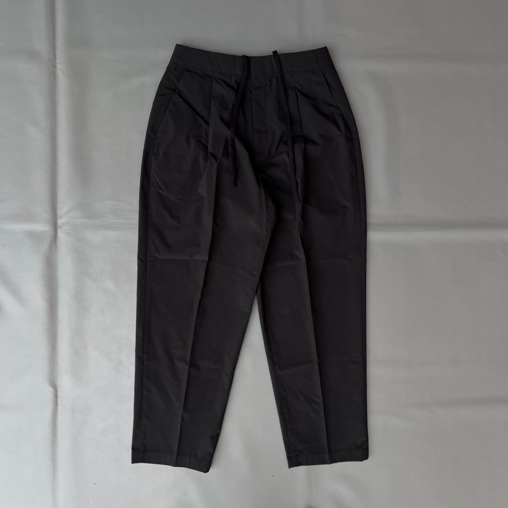 Uniqlo x Theory airSense easy pants