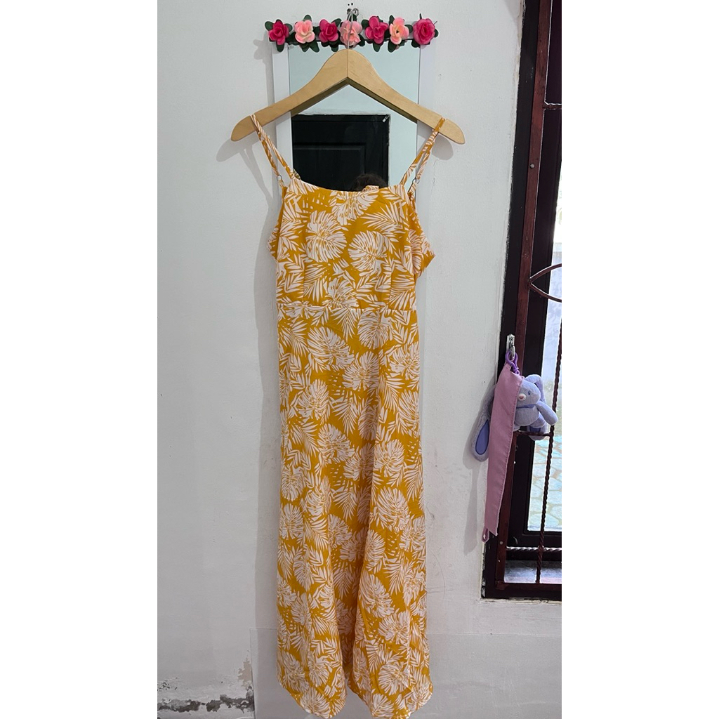 DRESS OL PANTAI LONG KUNING BACKLESS KOREAN STYLE