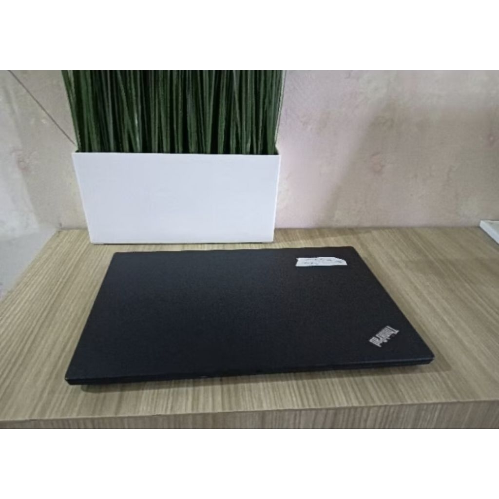 Lenovo Thinkpad T495 AMD RYZEN 7 PRO 3700 U RAM 16/256 GB SECOND LIKE NEW