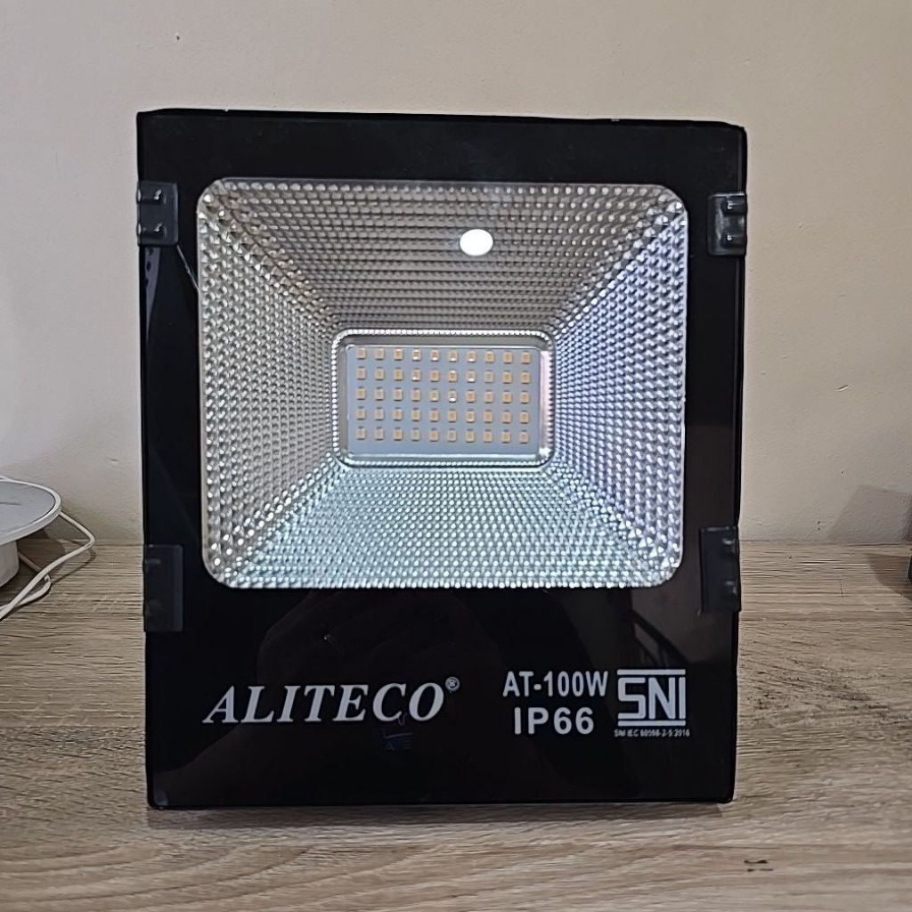 ALITECO LAMPU LED SOROT 100 WATT IP66 WATERPROOF