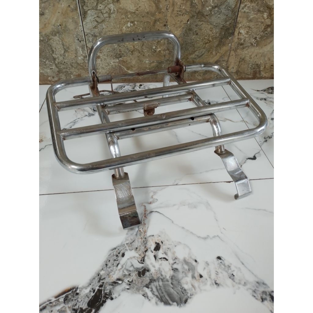 Rak Depan Vespa Merek Vespa