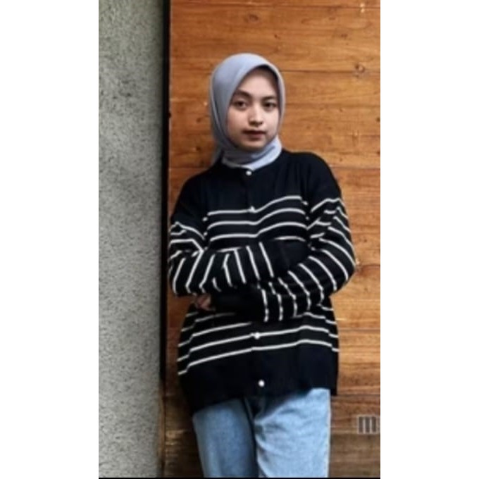 INARA CARDIGAN rajut kancing 5 gold