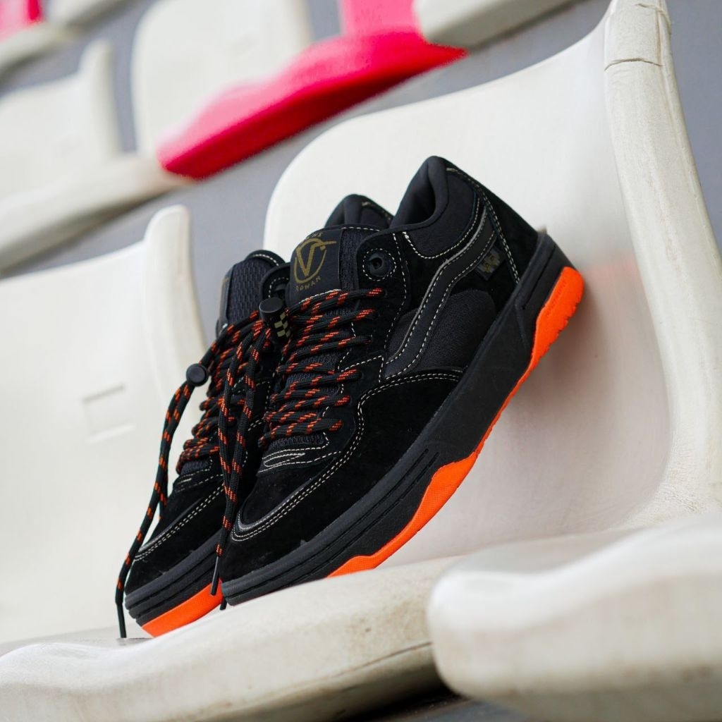 Sepatu Vans Rowan 2 Pro Skate x Spitfire Wheels "Black Flame" Sneakers Kasual Lifestyle Outdoor Olah