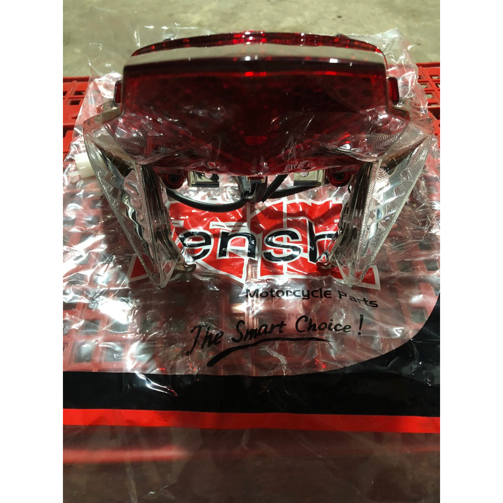 LAMPU BELAKANG VARIO 125 fi OLD REFELECTOR SET VARIO125 kzr set tinggal pasang MERK tensy