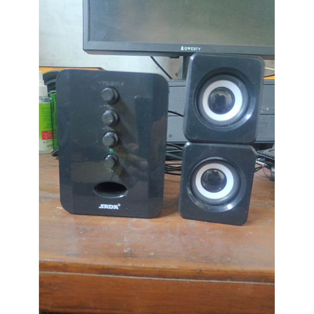 speaker komputer/laptop 2.1